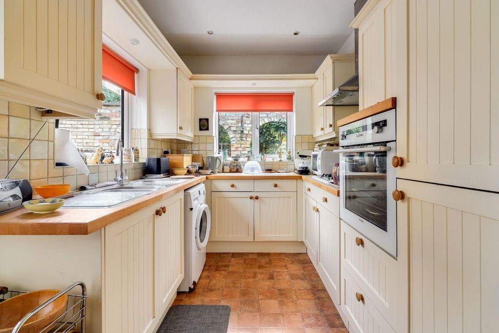 Property photo 3 of 12 Img (14).Jpg