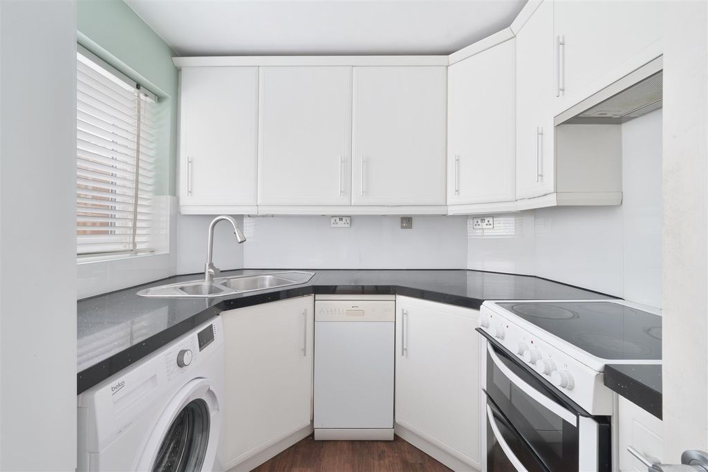 Property photo 3 of 27 Whitegate Way, 30 (12).Jpg