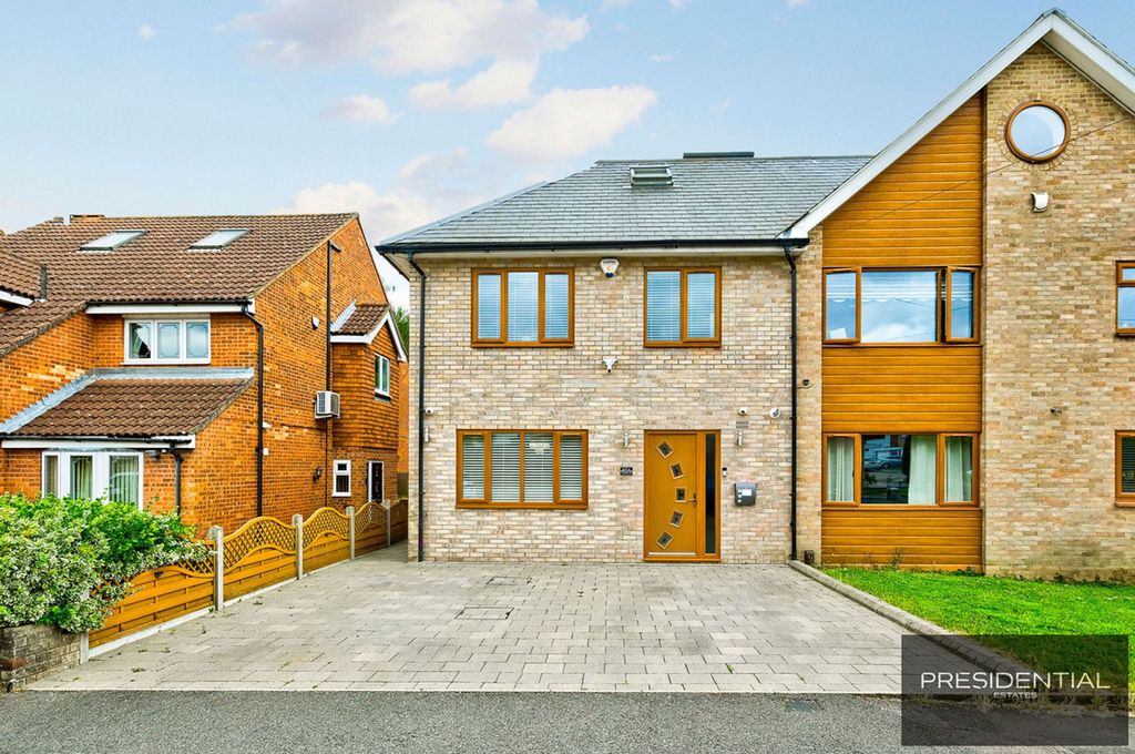 Property photo 1 of 44
