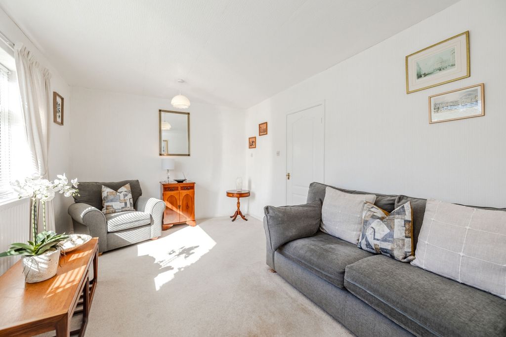 Property photo 3 of 16 C.Lo