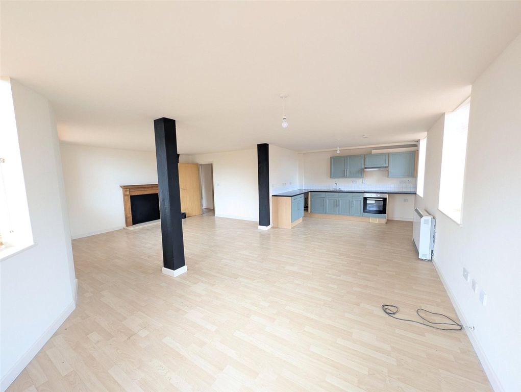 Property photo 3 of 13 Picture No. 28