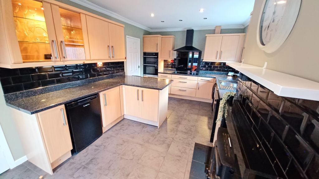 Property photo 2 of 21 20260120_141254