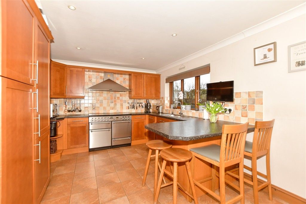 Property photo 2 of 17 Kitchen