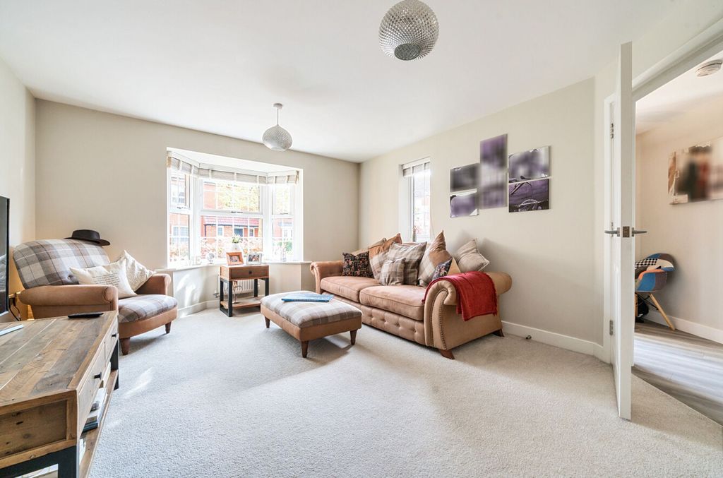 Property photo 3 of 29