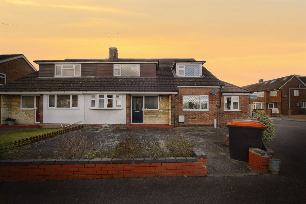 Property photo 1 of 27