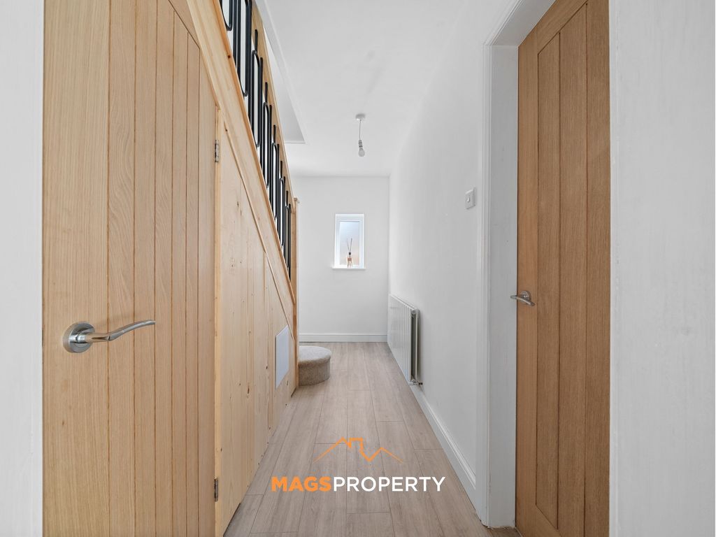 Property photo 3 of 31