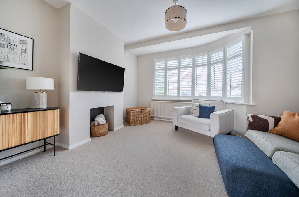 Property photo 2 of 16 1402507-6-697B6E4...