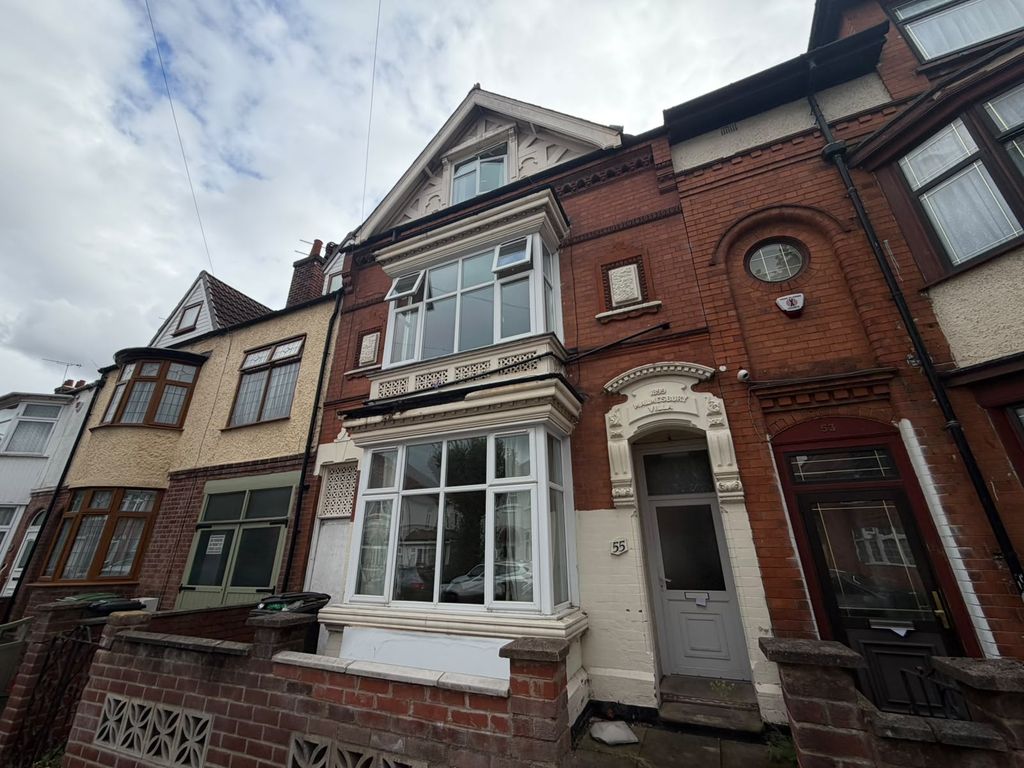 Property photo 1 of 31