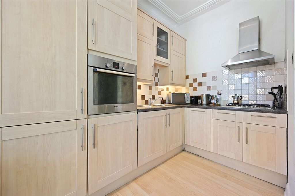 Property photo 3 of 10 Picture No. 29
