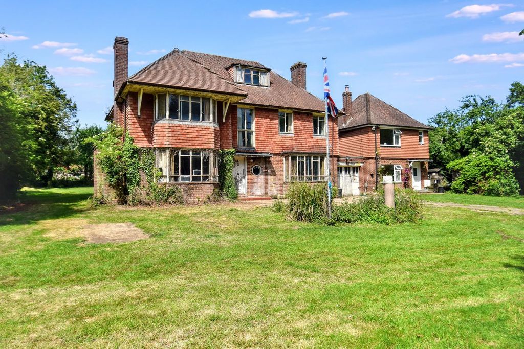 Property photo 2 of 13