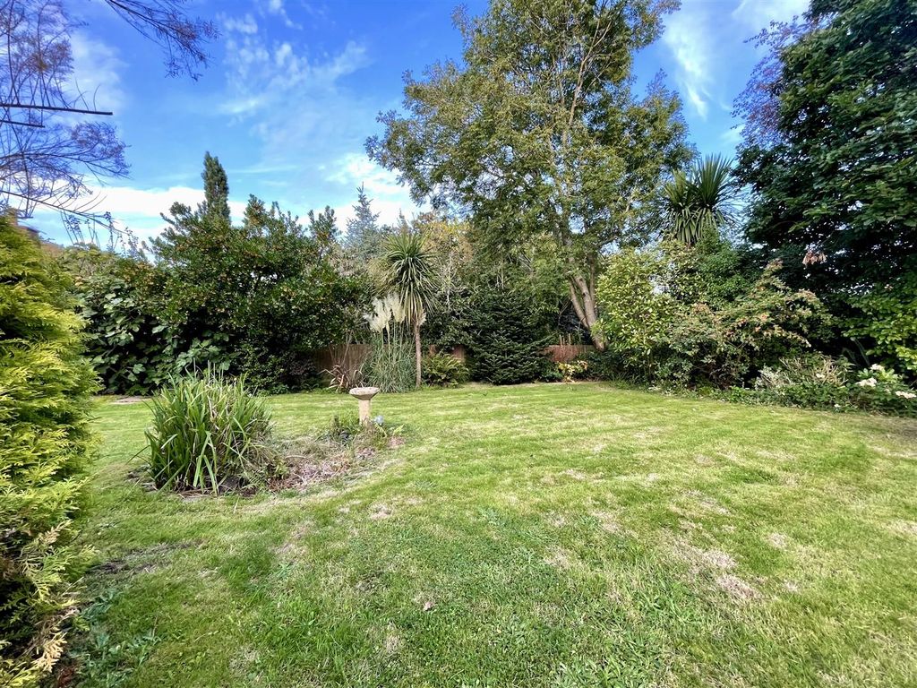 Property photo 3 of 24