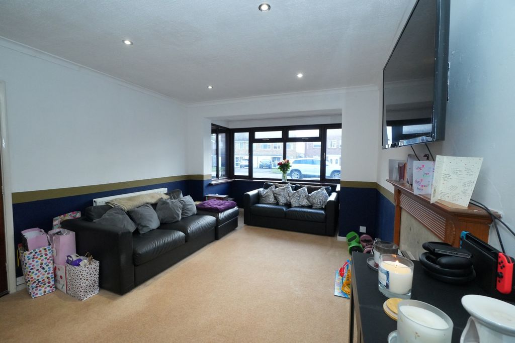 Property photo 2 of 18 Image 1