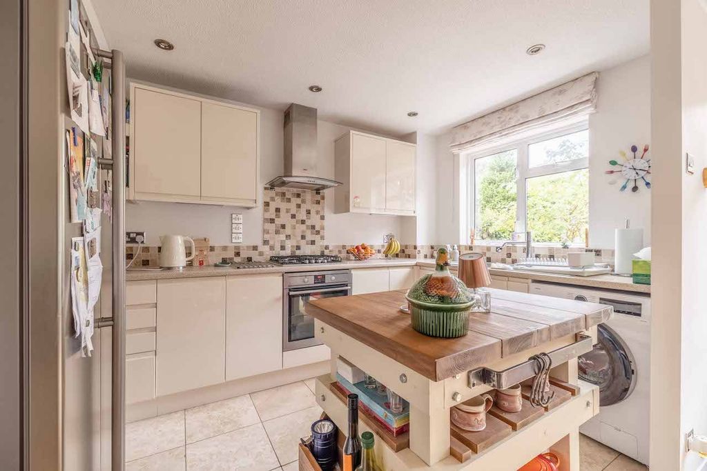 Property photo 3 of 15