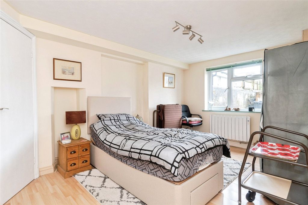 Property photo 3 of 9 Picture No. 09