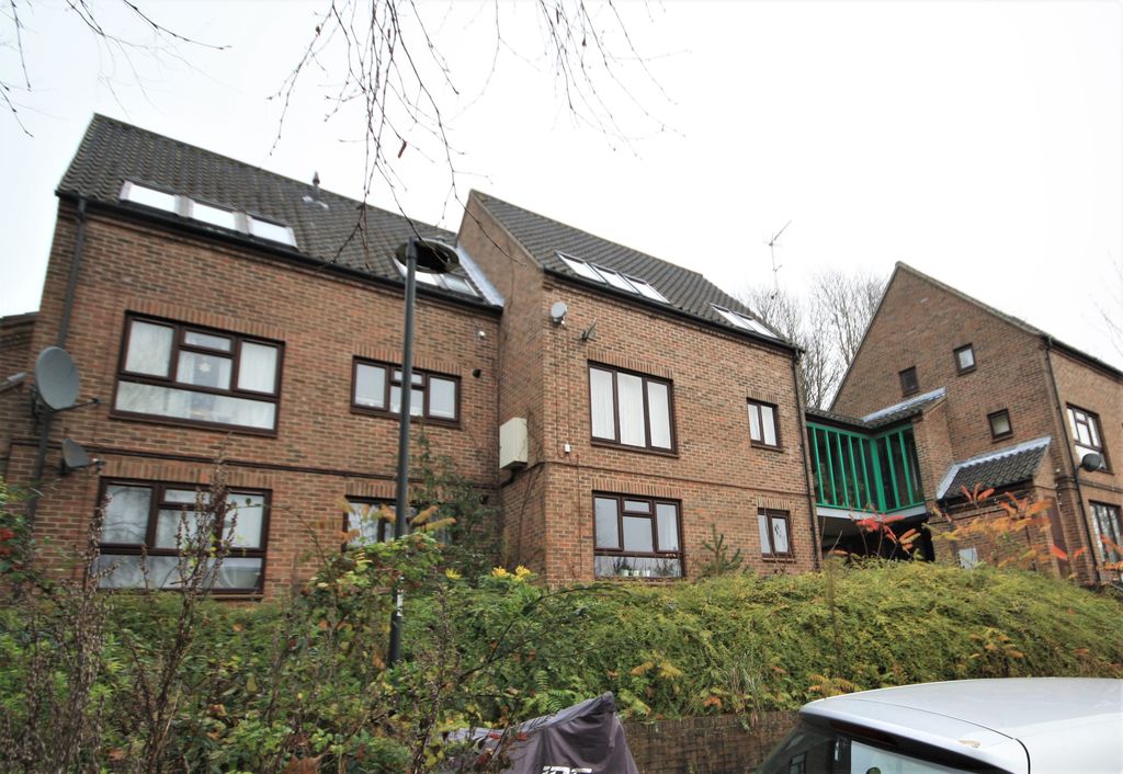 Property photo 1 of 8 Img_9980