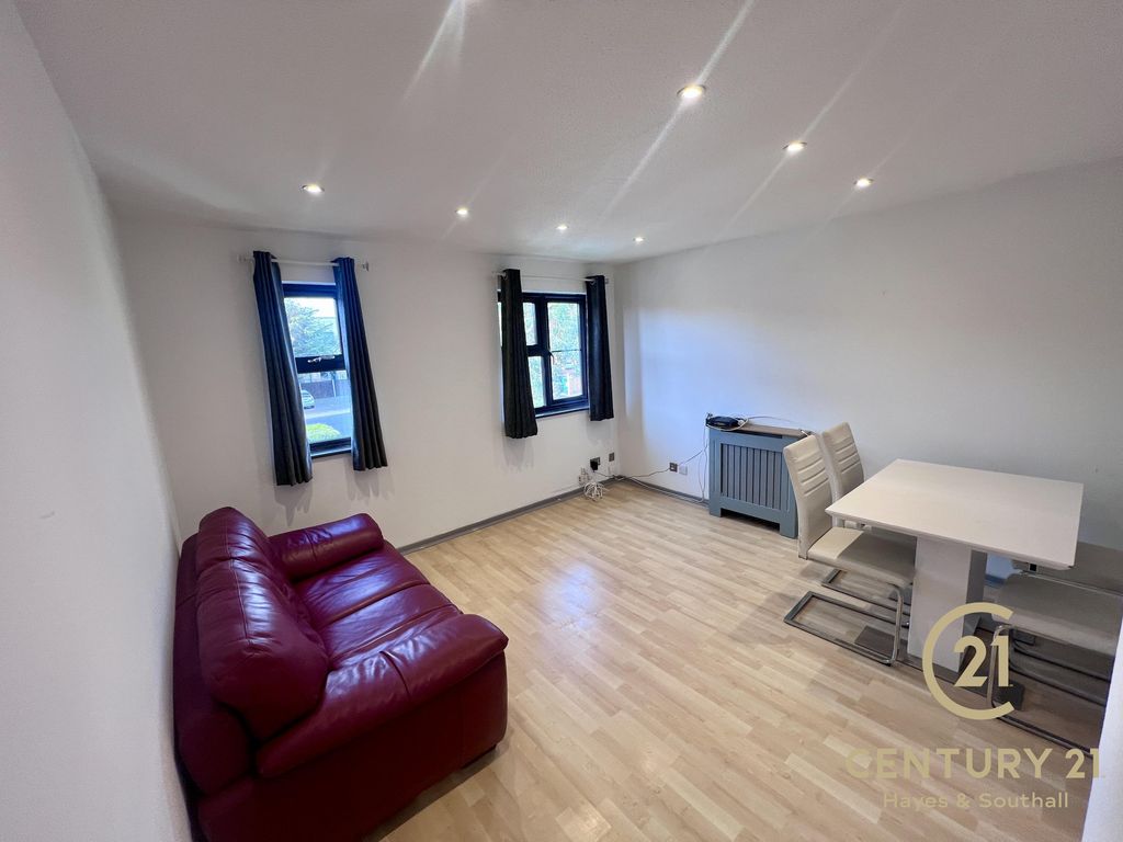 Property photo 2 of 6