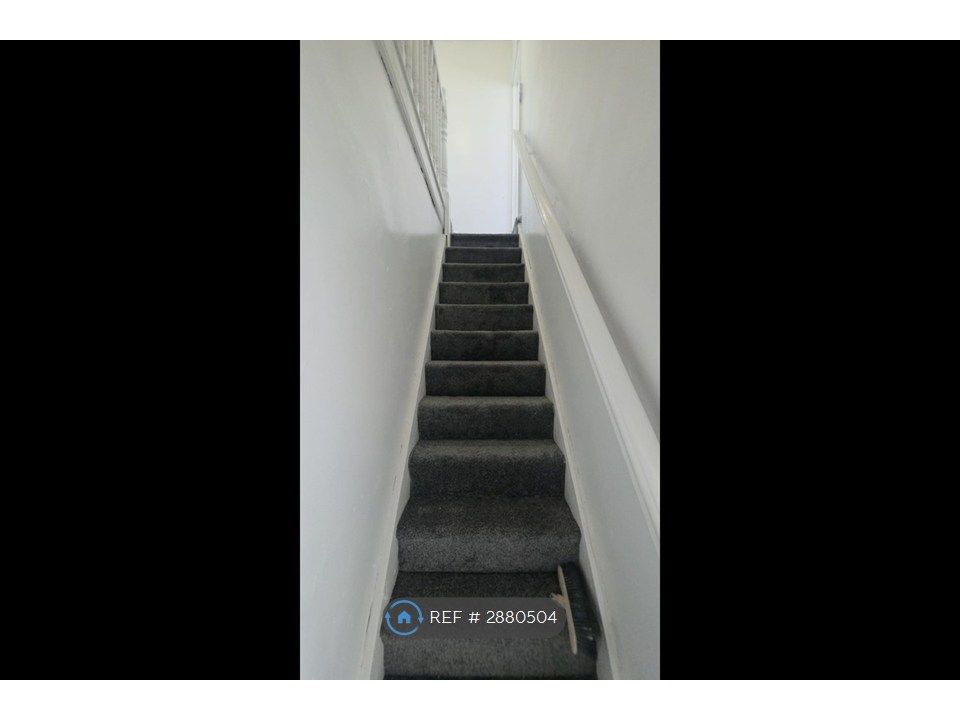 Property photo 3 of 14 Stairway