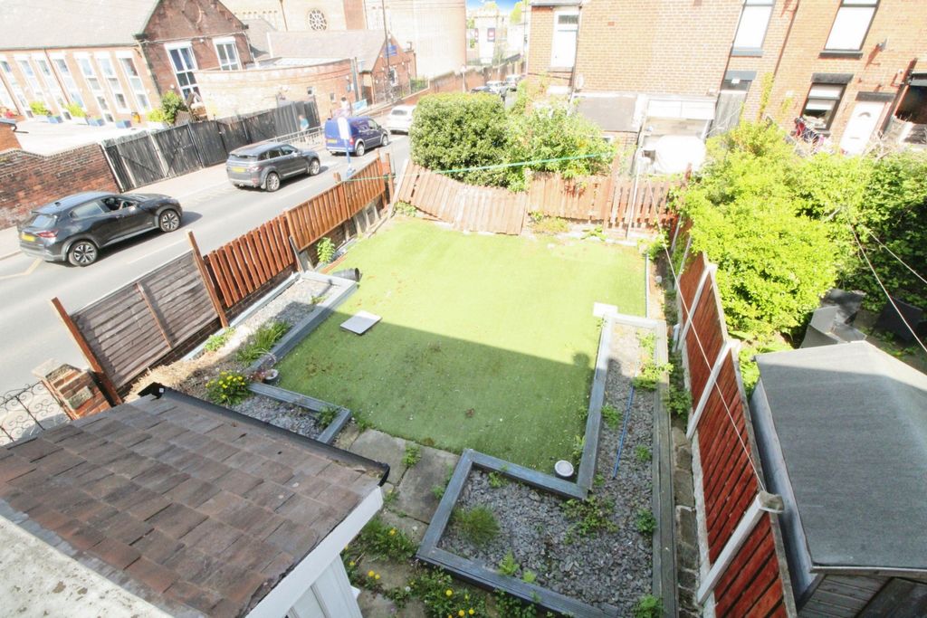 Property photo 2 of 14 F68A23c2-Img_0454