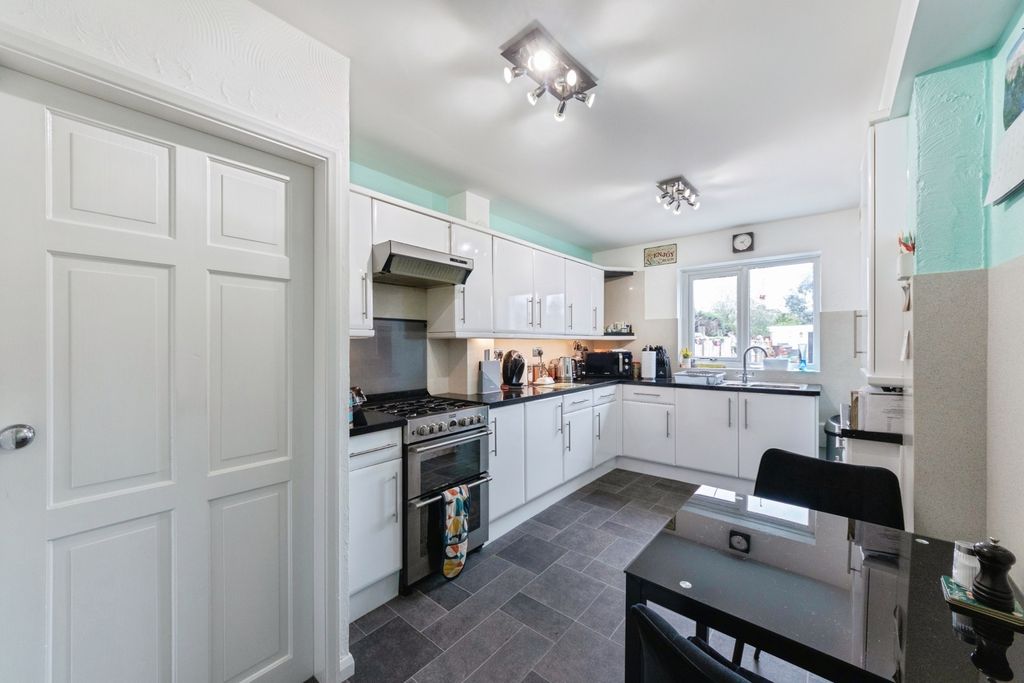 Property photo 2 of 19 Pbox-Img.Jpg