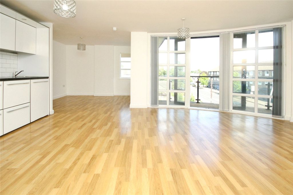 Property photo 2 of 11 Picture No. 04