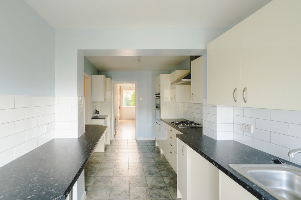 Property photo 2 of 22 16