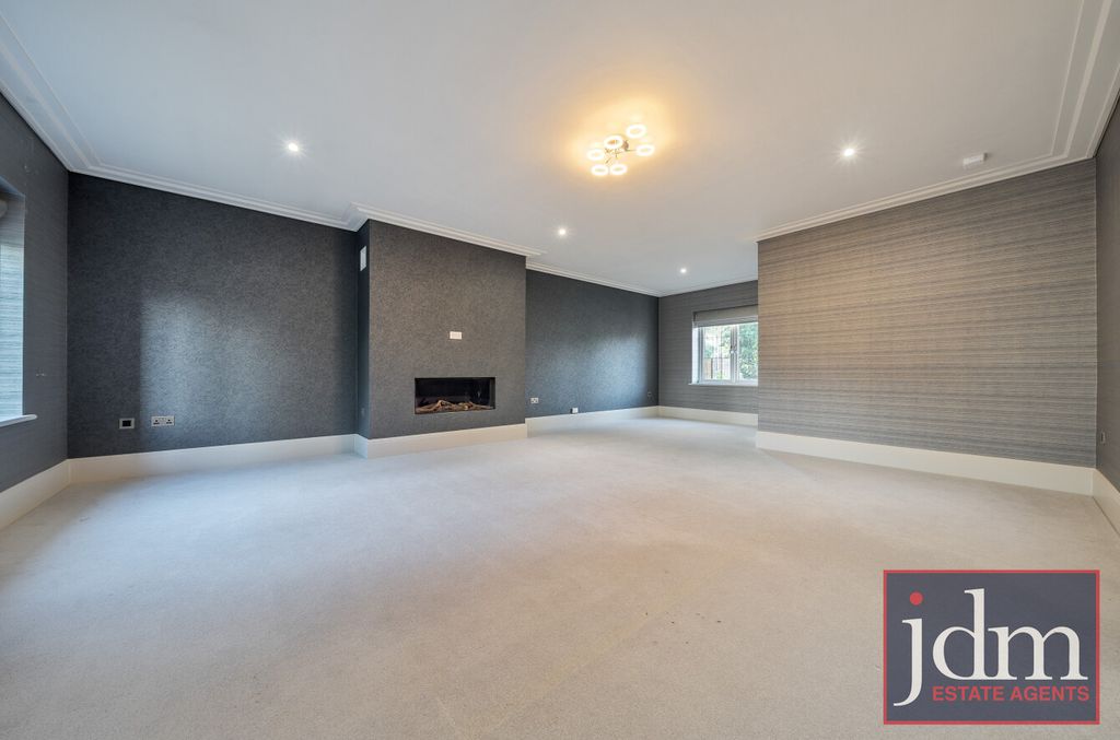 Property photo 2 of 11 2Cce4504-9410-45A...