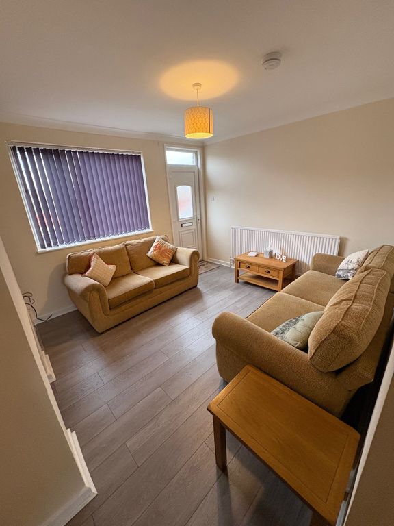 Property photo 3 of 16 Pic 12