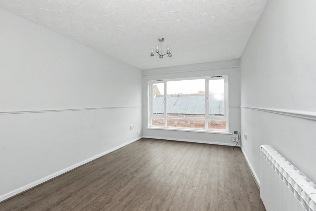 Property photo 3 of 22 65 Queen Street, Doncaster, South Yorkshire, Dn4 8Aa