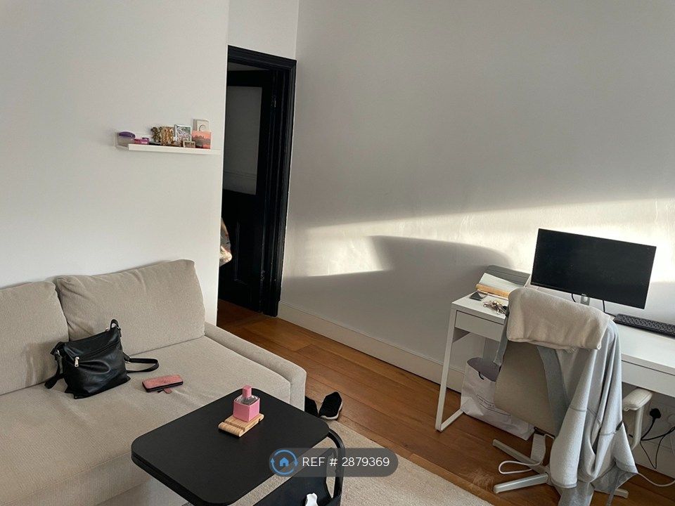 Property photo 3 of 6