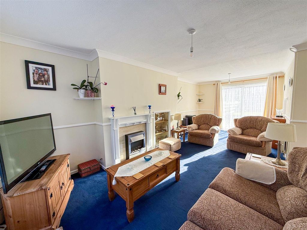 Property photo 2 of 22