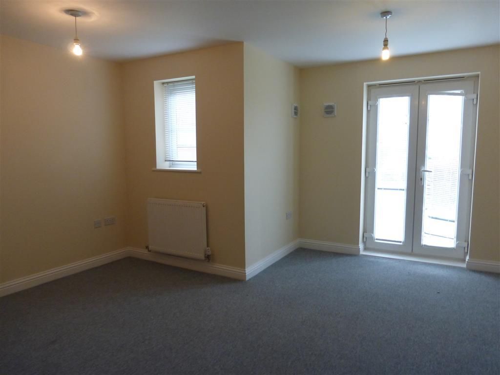 Property photo 2 of 7 Living Room