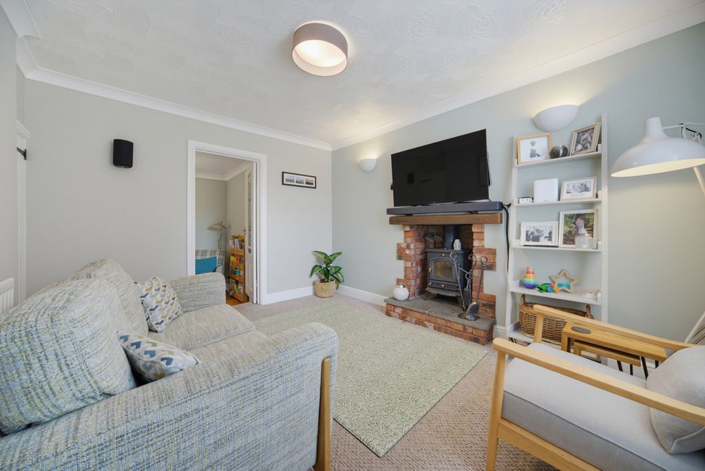 Property photo 2 of 41