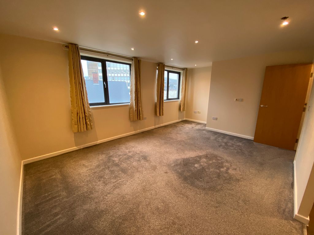 Property photo 2 of 6