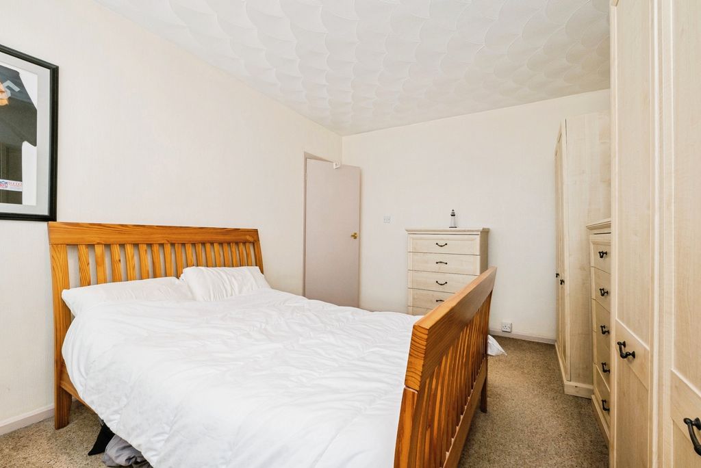 Property photo 3 of 25 Pbox-Img.Jpg