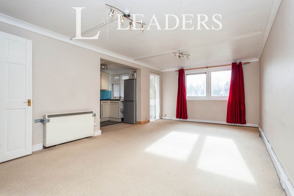 Property photo 2 of 11 919Fc6B7-c871-ee11-8