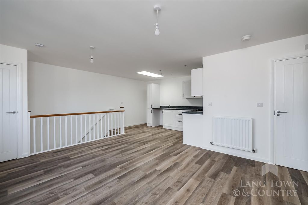 Property photo 3 of 8 0017.Jpg