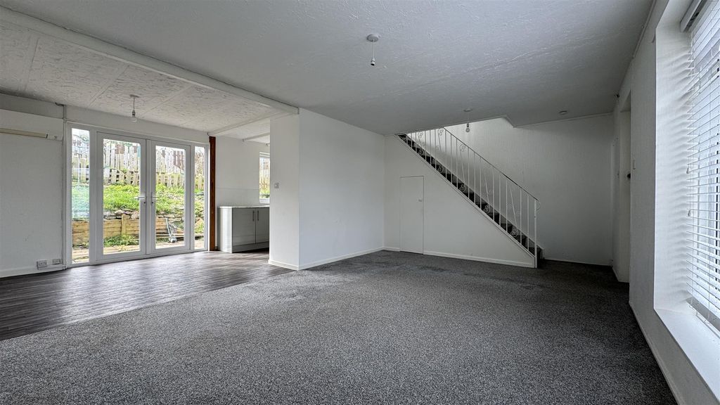 Property photo 2 of 16 Img_2105.Jpeg