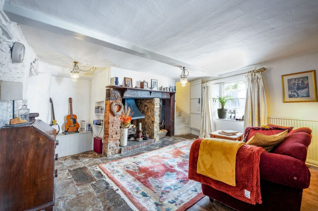 Property photo 3 of 14