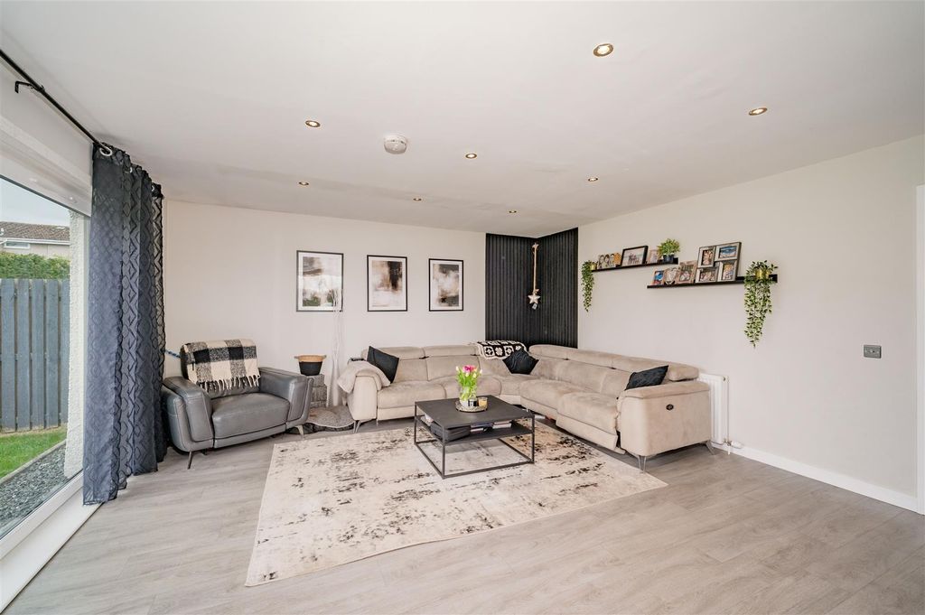 Property photo 3 of 32 7C Victoria Street Monifieth-18.Jpg