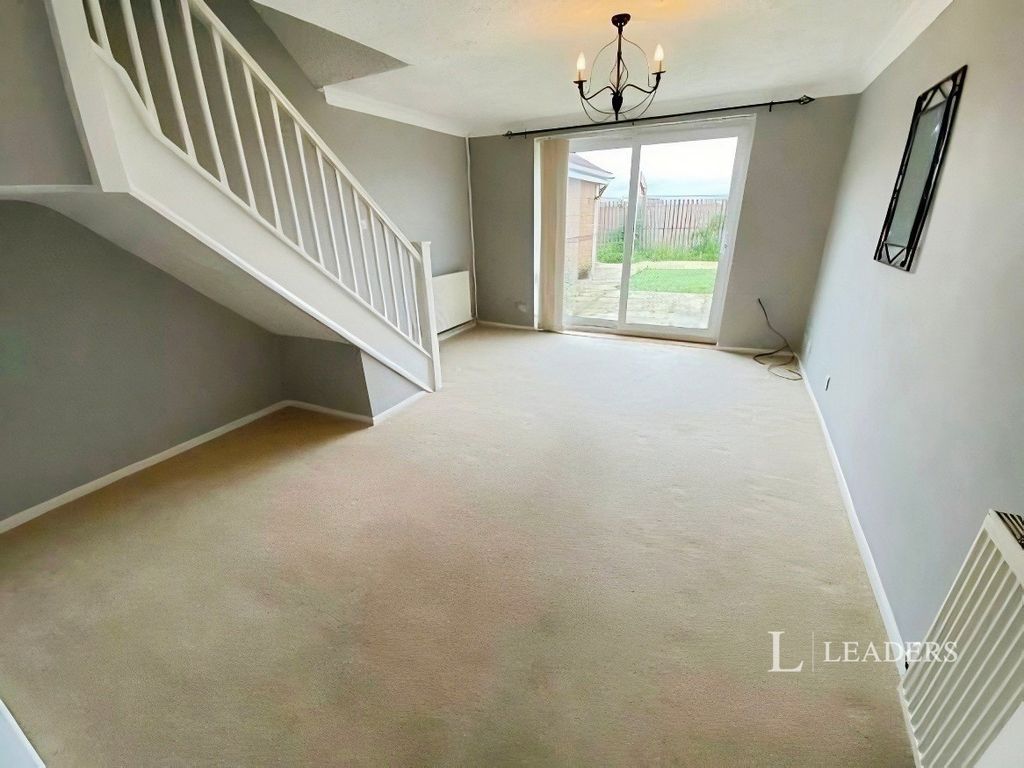 Property photo 3 of 7 Living Room