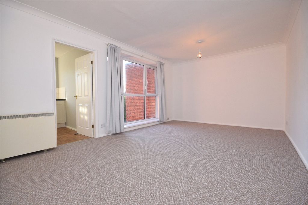 Property photo 3 of 9 Picture No. 16