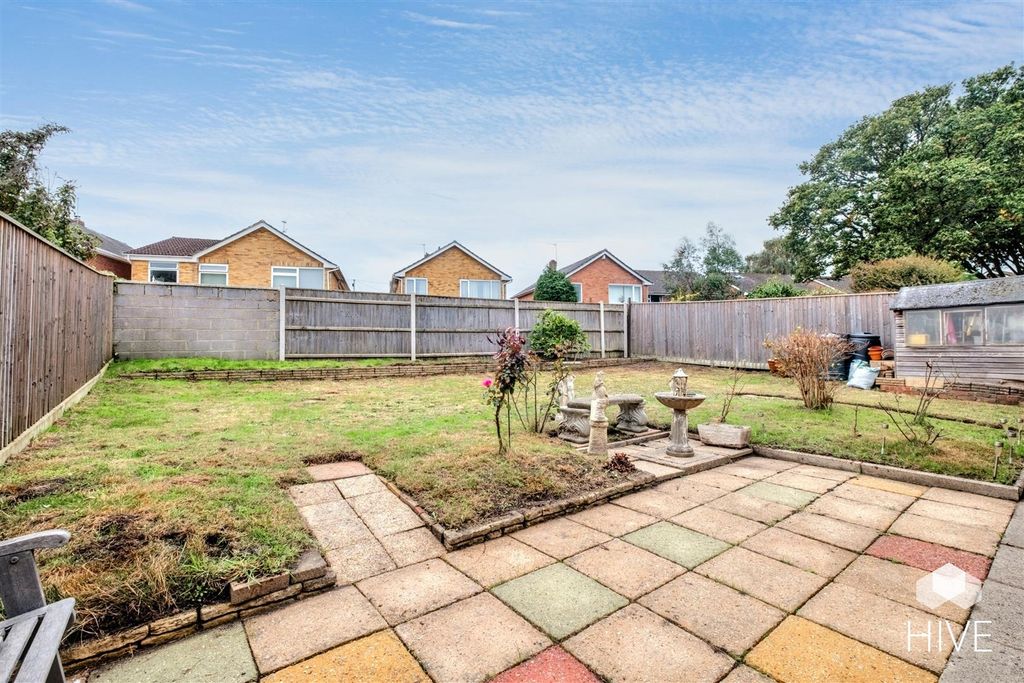 Property photo 2 of 25