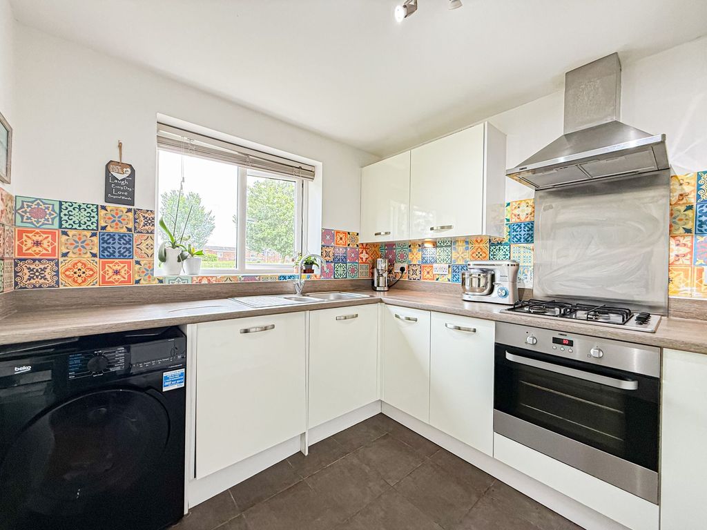 Property photo 2 of 19