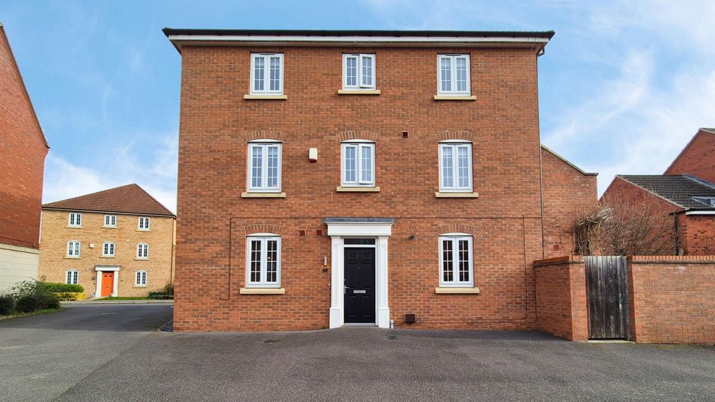 Property photo 1 of 26