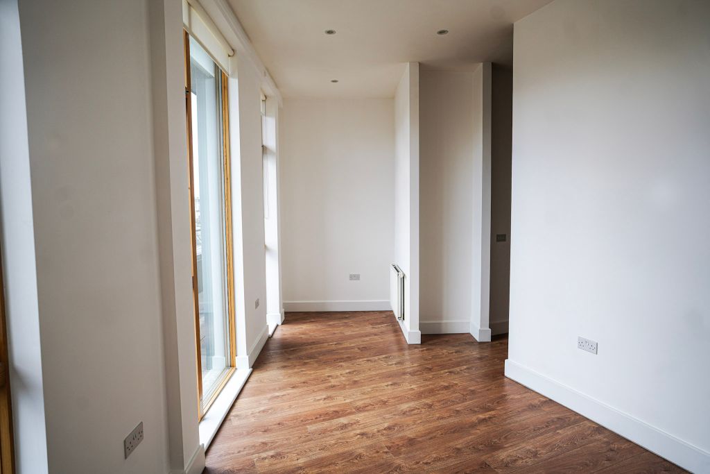 Property photo 1 of 12 Lavington Mansions (13).Jpg