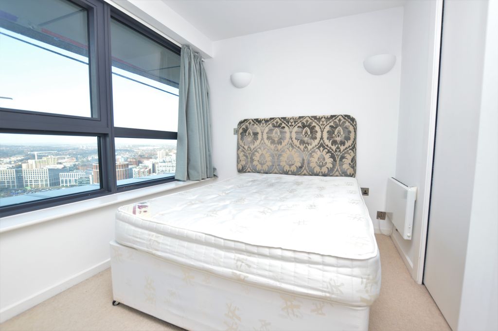Property photo 3 of 9