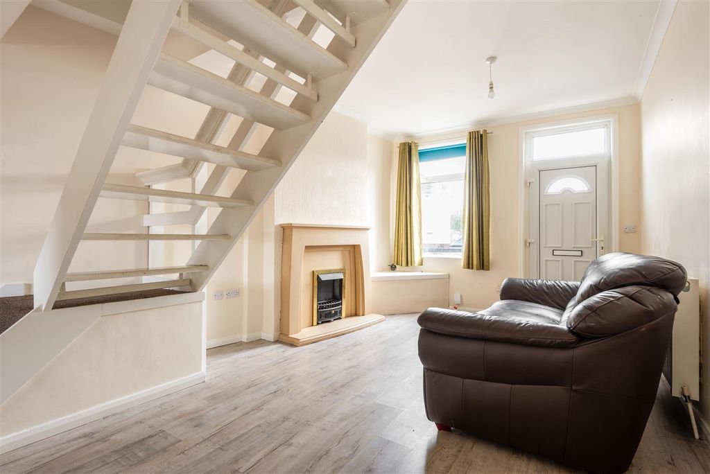 Property photo 2 of 13 122 Manor Road-1.Jpg