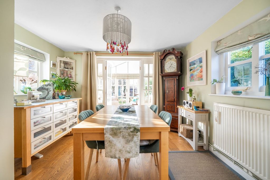 Property photo 3 of 25