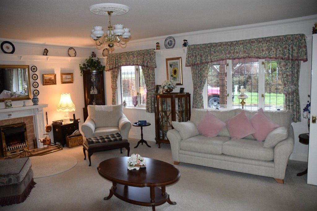 Property photo 3 of 27