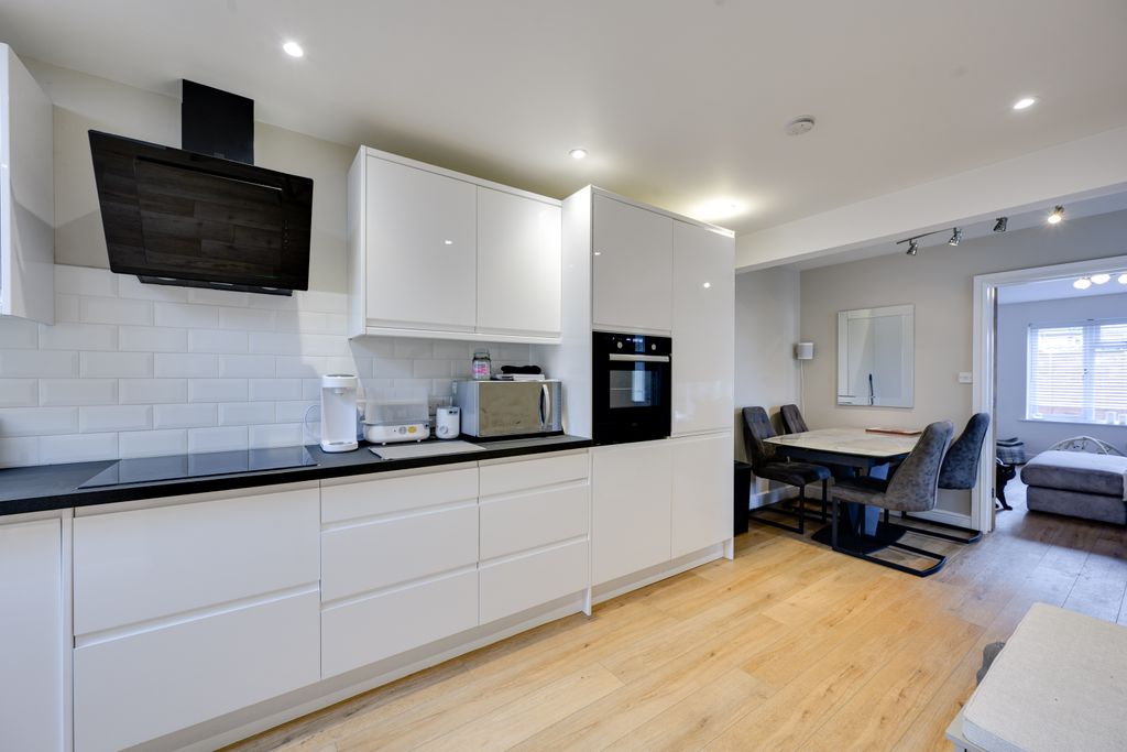 Property photo 3 of 15 Dsc_3137